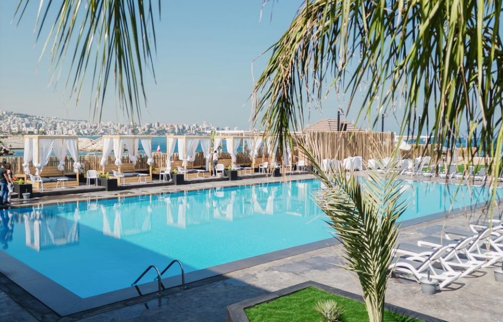 Middle Beach Hotel Gallery