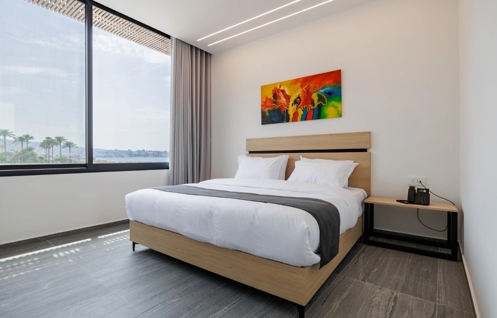 Middle Beach Hotel Gallery