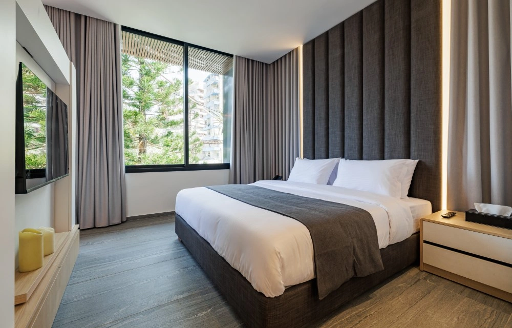 Middle Beach Hotel Gallery